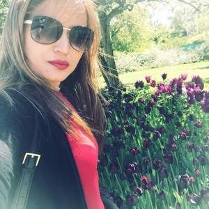 Meet your Posher, Bina